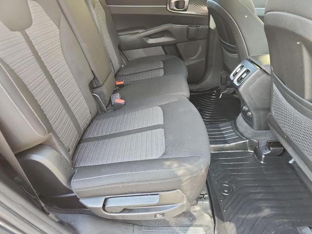 Photo of 2022 Gravity Gray Kia Sorento