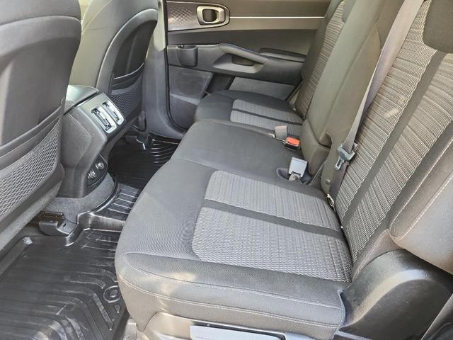 Photo of 2022 Gravity Gray Kia Sorento