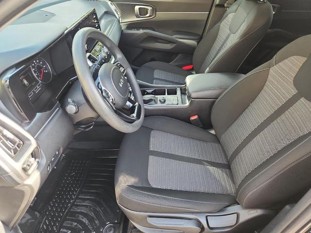 Photo of 2022 Gravity Gray Kia Sorento