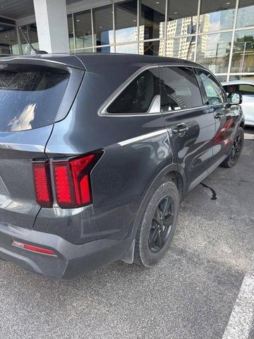 Photo of 2022 Gravity Gray Kia Sorento