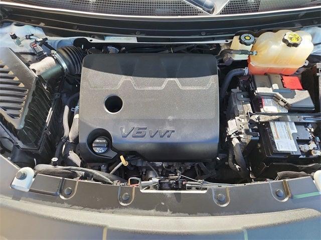 Photo of 2020 Summit White Chevrolet Traverse