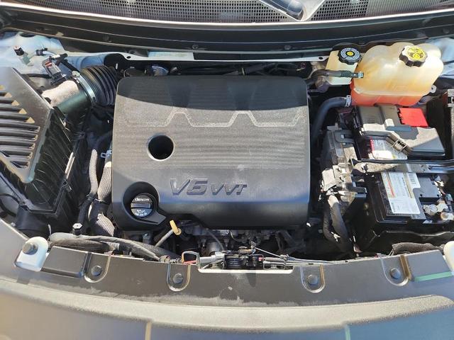 Photo of 2020 Summit White Chevrolet Traverse