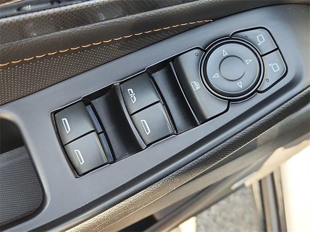 Photo of 2020 Summit White Chevrolet Traverse