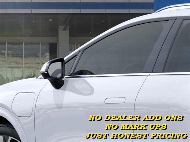Photo of 2025 White Chevrolet Equinox EV