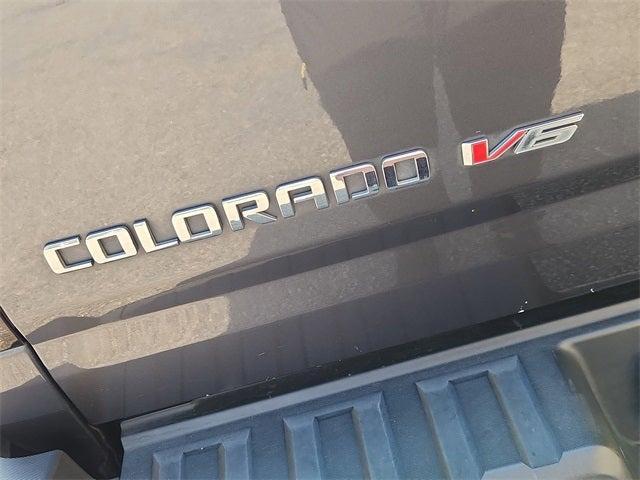 Photo of 2017 Cyber Gray Metallic Chevrolet Colorado