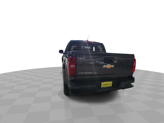 Photo of 2017 Cyber Gray Metallic Chevrolet Colorado