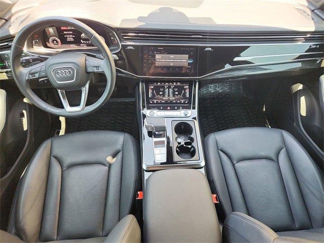 Photo of 2023 Mythos Black Metallic Audi Q7