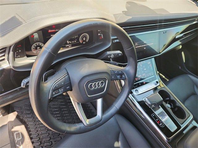 Photo of 2023 Mythos Black Metallic Audi Q7
