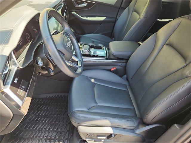 Photo of 2023 Mythos Black Metallic Audi Q7