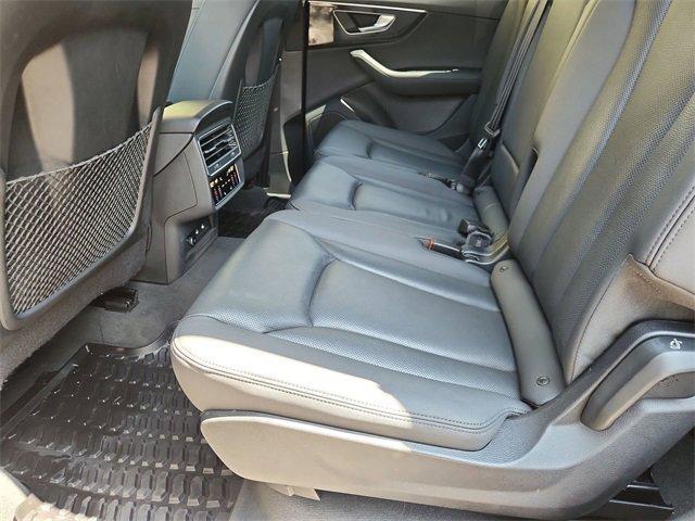 Photo of 2023 Mythos Black Metallic Audi Q7
