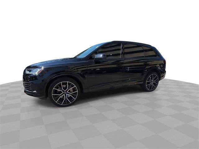 Photo of 2023 Mythos Black Metallic Audi Q7