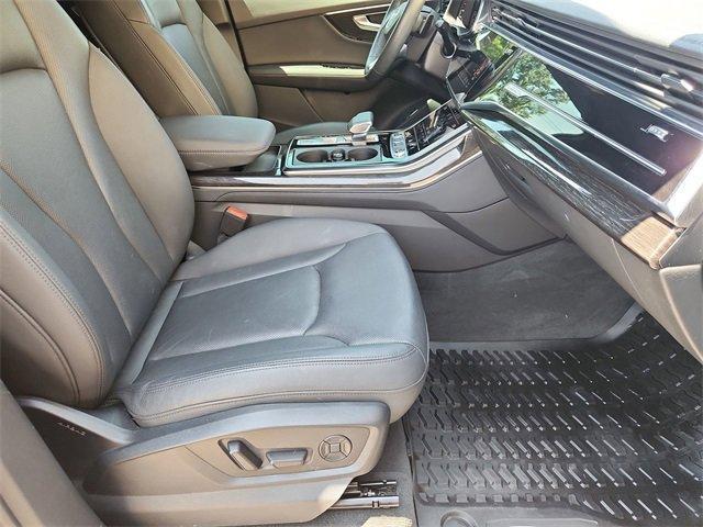 Photo of 2023 Mythos Black Metallic Audi Q7