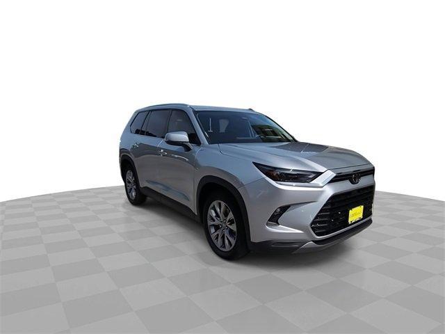 Photo of 2024 Celestial Silver Metallic Toyota Grand Highlander