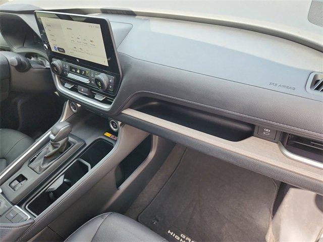 Photo of 2024 Celestial Silver Metallic Toyota Grand Highlander