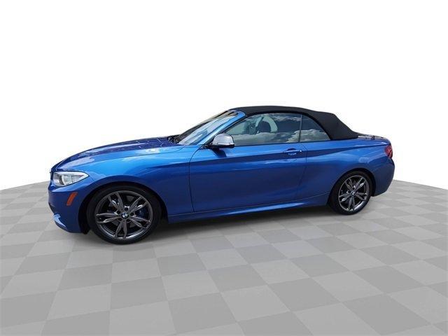 Photo of 2015 Estoril Blue Metallic BMW M235