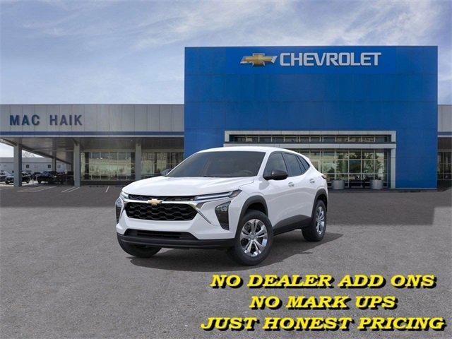 Photo of 2025 White Chevrolet Trax