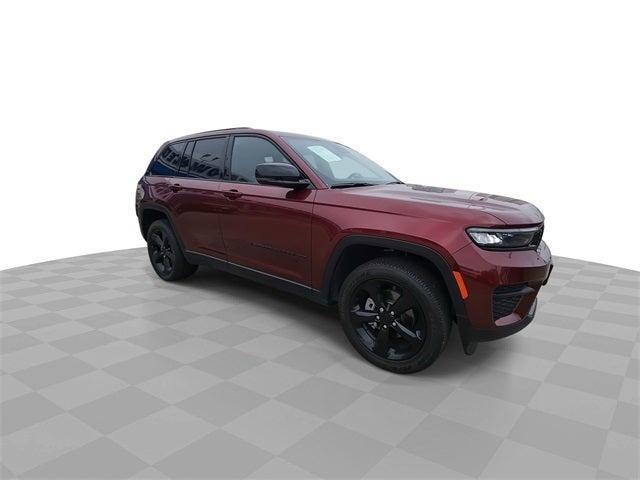 Photo of 2023 Velvet Red Pearlcoat Jeep Grand Cherokee