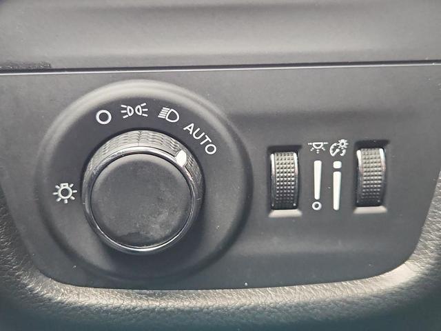 Photo of 2023 Velvet Red Pearlcoat Jeep Grand Cherokee