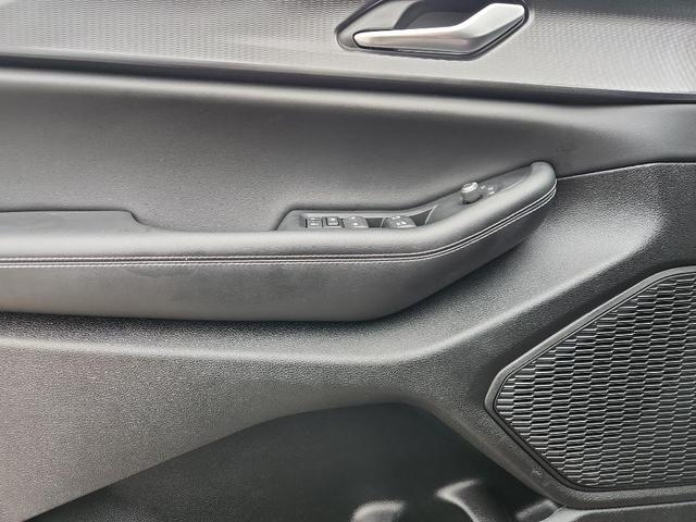 Photo of 2023 Velvet Red Pearlcoat Jeep Grand Cherokee