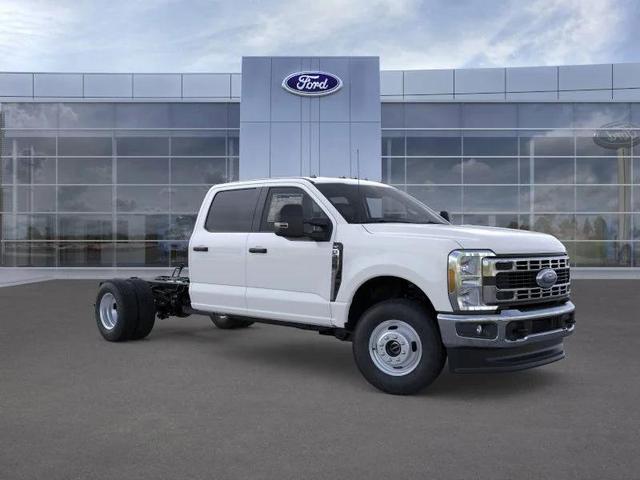 Photo of 2025 Oxford White Ford F-350