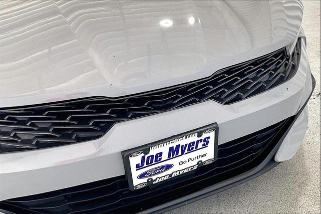 Photo of 2021 Wolf Gray Kia K5
