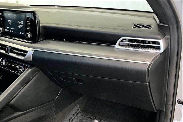 Photo of 2021 Wolf Gray Kia K5
