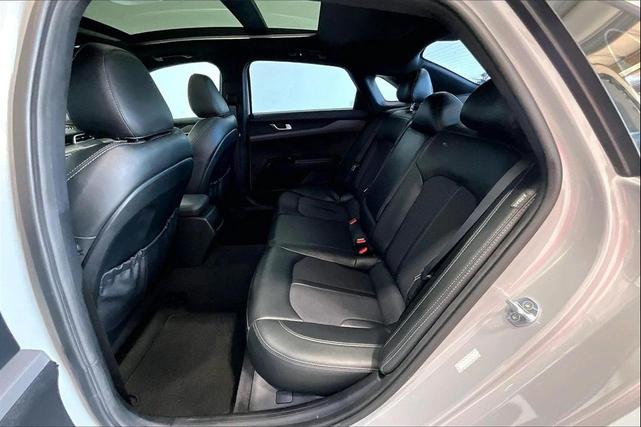 Photo of 2021 Wolf Gray Kia K5