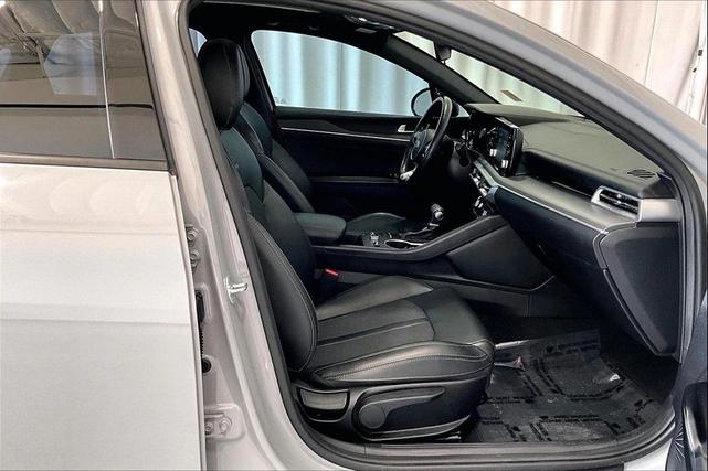 Photo of 2021 Wolf Gray Kia K5
