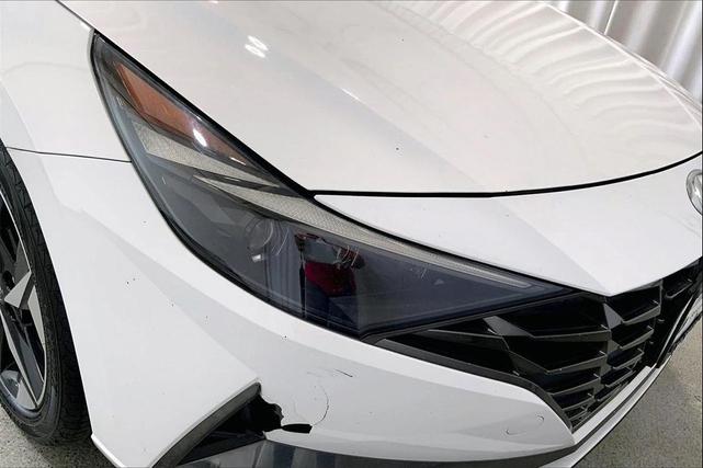 Photo of 2023 Ceramic White Hyundai ELANTRA HEV