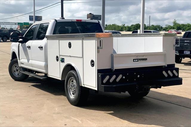 Photo of 2025 Oxford White Ford F-250