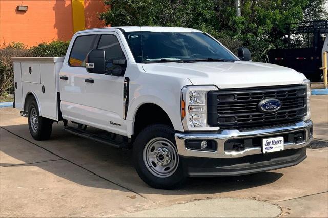 Photo of 2025 Oxford White Ford F-250