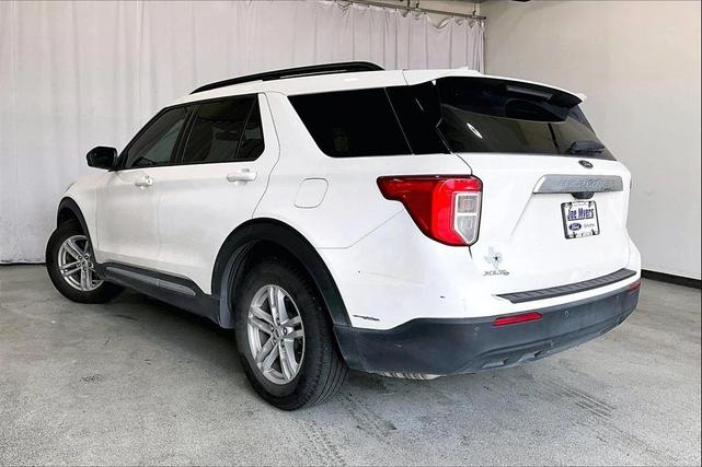 Photo of 2022 Star White Metallic Tri-Coat Ford Explorer
