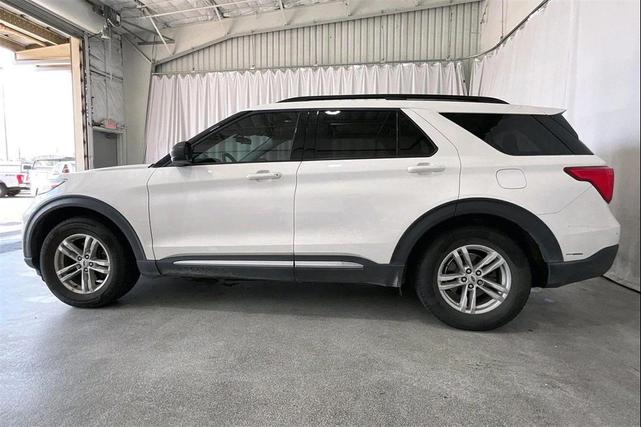 Photo of 2022 Star White Metallic Tri-Coat Ford Explorer