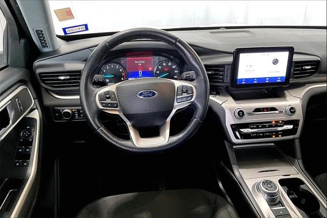 Photo of 2022 Star White Metallic Tri-Coat Ford Explorer