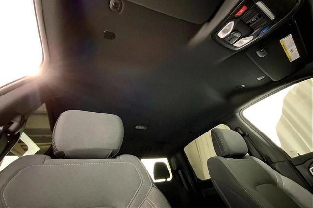 Photo of 2021 Granite Crystal Metallic Clearcoat RAM 1500