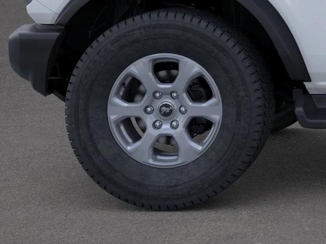 Photo of 2025 Oxford White Ford Bronco
