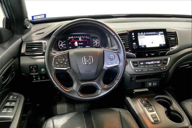Photo of 2022 Sonic Gray Pearl Honda Passport