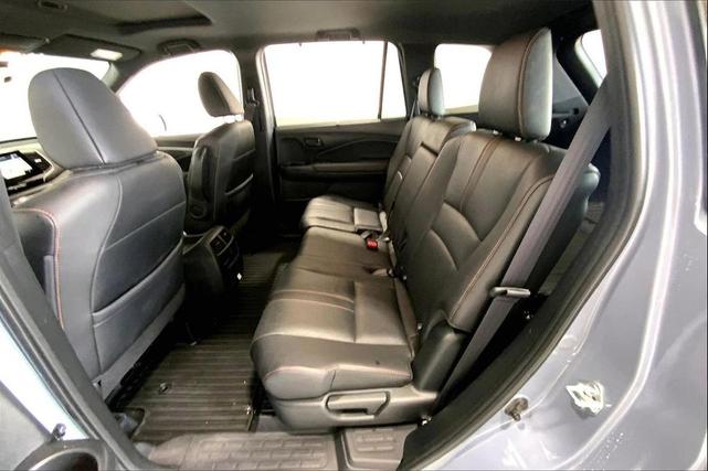 Photo of 2022 Sonic Gray Pearl Honda Passport