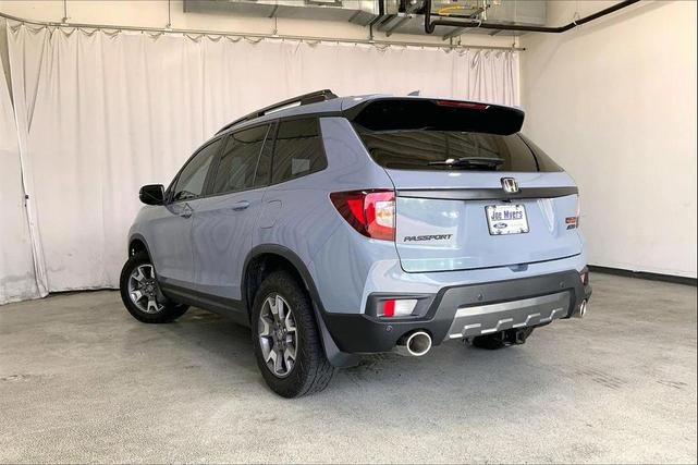 Photo of 2022 Sonic Gray Pearl Honda Passport