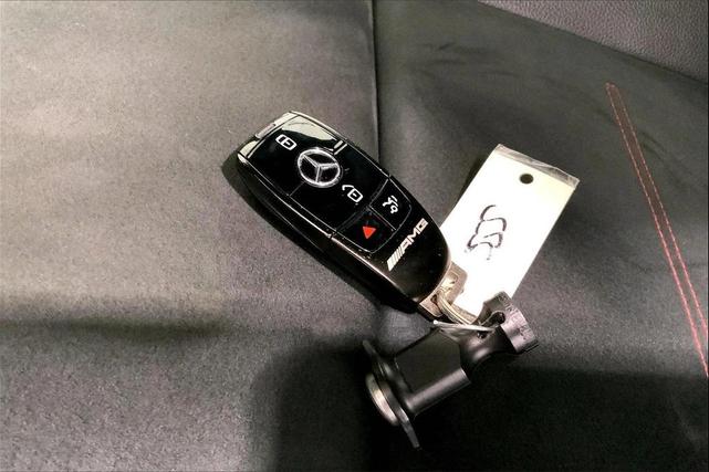 Photo of 2021 Digital White Metallic Mercedes-Benz AMG GLA 35