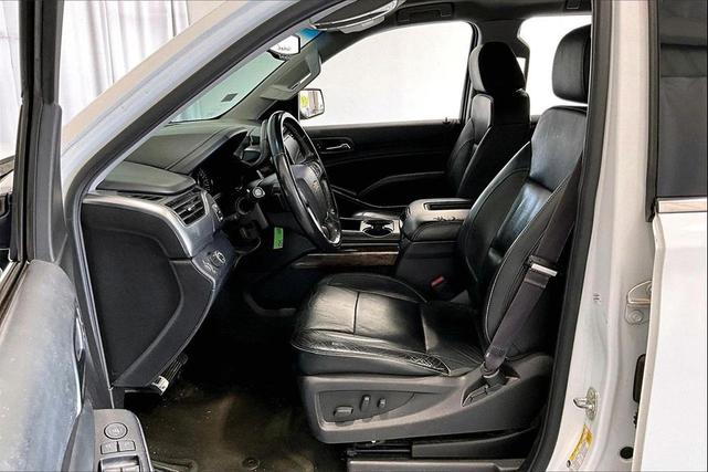 Photo of 2016 Summit White Chevrolet Tahoe