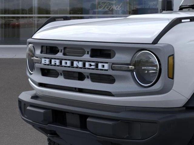 Photo of 2025 Oxford White Ford Bronco