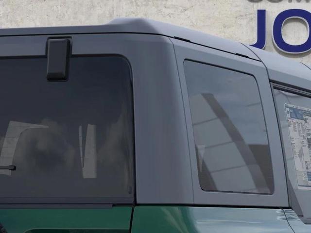 Photo of 2025 Eruption Green Metallic Ford Bronco