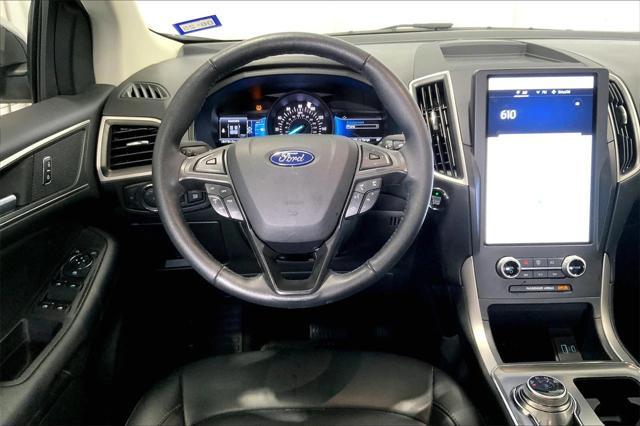 Photo of 2022 Oxford White Ford Edge