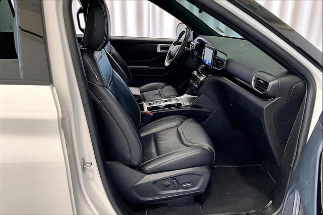 Photo of 2023 Star White Metallic Tri-Coat Ford Explorer
