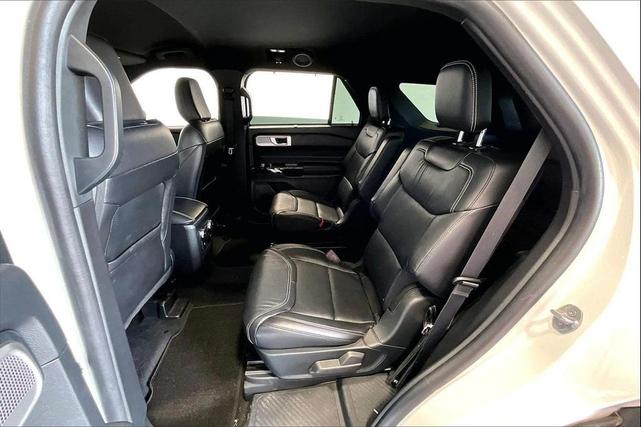 Photo of 2023 Star White Metallic Tri-Coat Ford Explorer