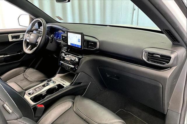 Photo of 2023 Star White Metallic Tri-Coat Ford Explorer