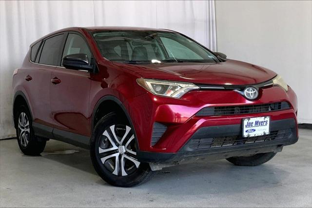 Photo of 2018 Ruby Flare Pearl Toyota RAV4