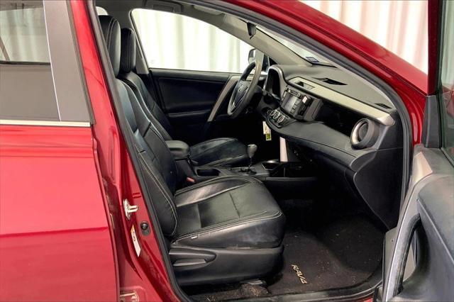Photo of 2018 Ruby Flare Pearl Toyota RAV4