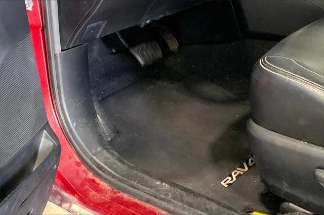 Photo of 2018 Ruby Flare Pearl Toyota RAV4